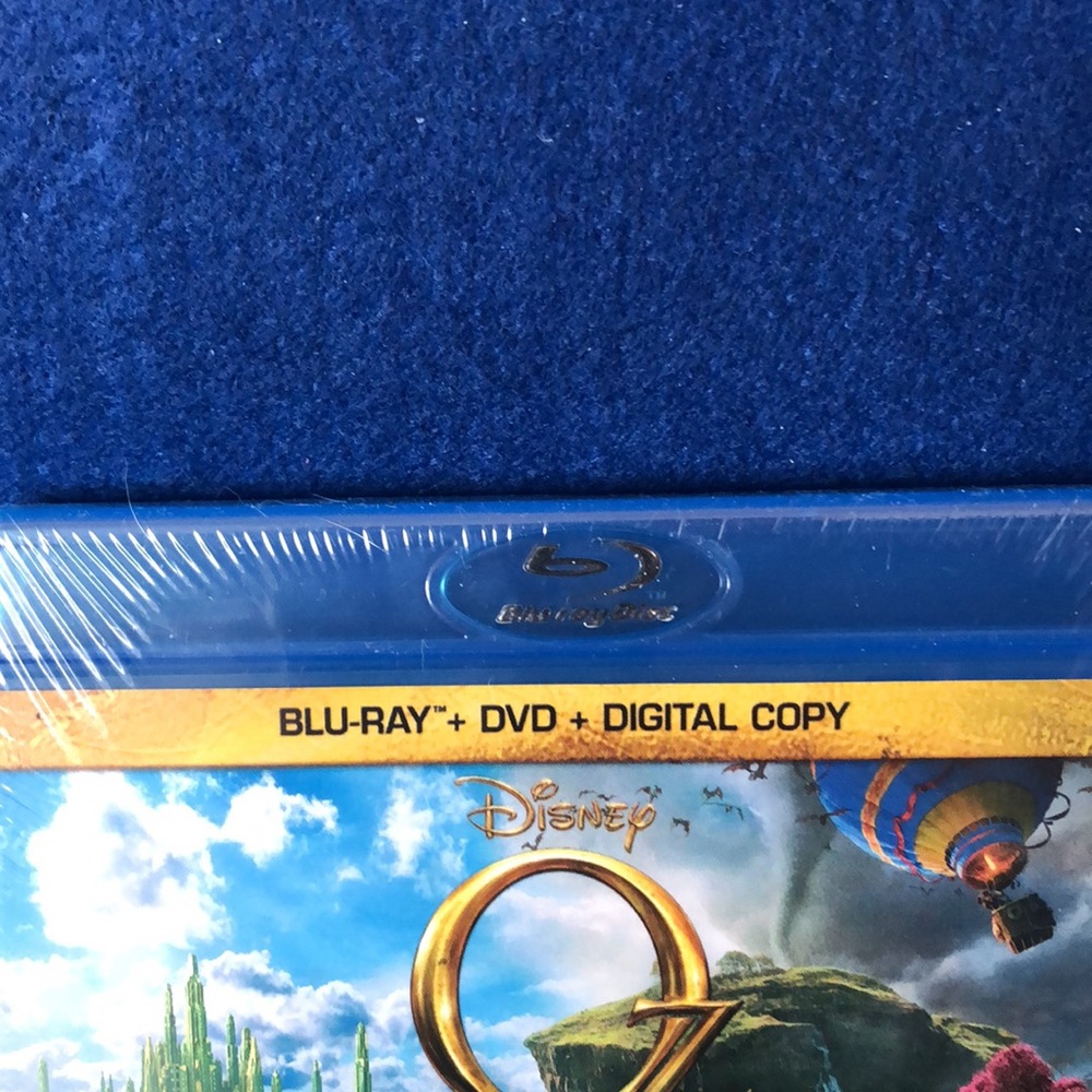⭐️4/$36⭐️ Disney Oz The Great and Powerful Blu-ray with Colorful Cover - Picture 2 of 3